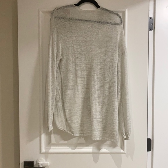 light grey Aritzia sweater - Picture 1 of 3